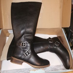 Size 7 wide calf boots